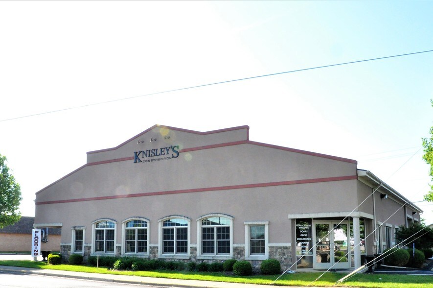More Photos Of 869 W 2nd St, Xenia Showroom For Lease