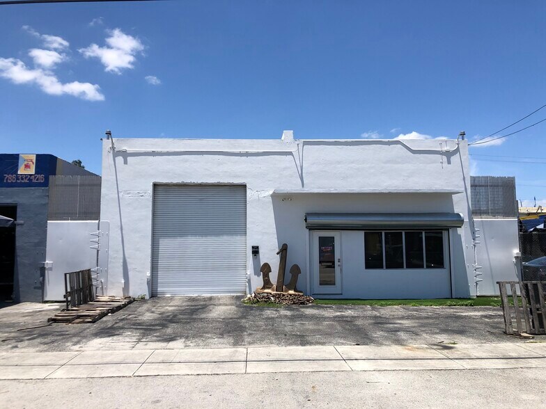 More Photos Of 2845 NW 35th St, Miami Warehouse For Sale