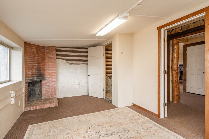 More Photos Of 815 S Dunivin Ln, Dewey Office For Sale
