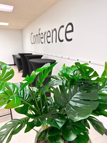 More Photos Of 201 N Main St, Farmville Office For Lease