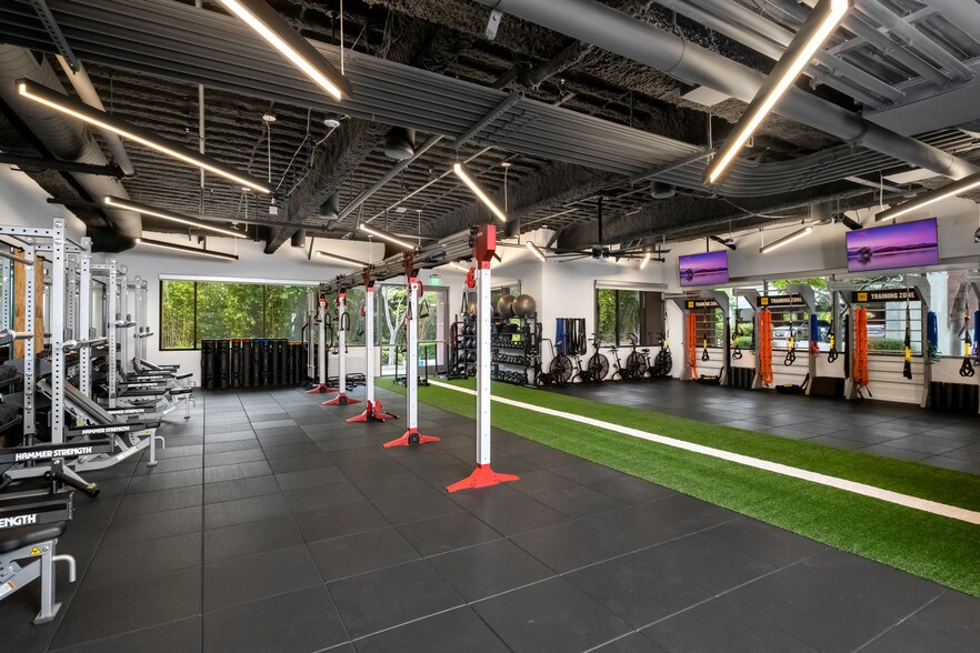 More Photos Of 13520 Evening Creek Dr N, San Diego Office For Lease