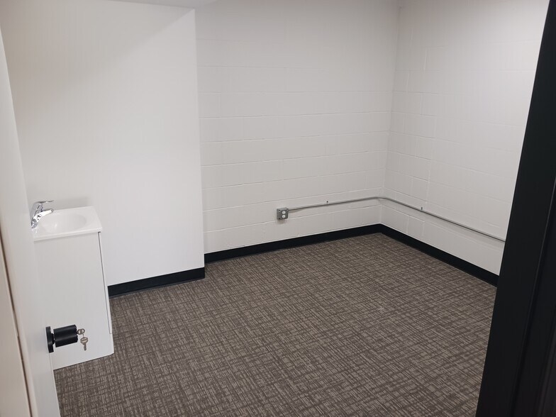 More Photos Of 1224 N Idaho St, Post Falls Coworking Space