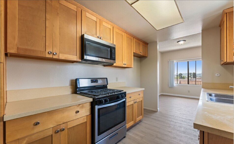 More Photos Of 201 N Belmont St, Glendale Apartments For Sale