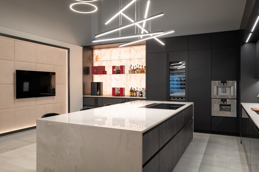 More Photos Of 13880 Wireless Way, Richmond Warehouse For Sale