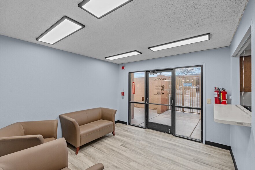 Primary Photo Of 502 N Silverbell Rd, Tucson Rehabilitation Center For Lease