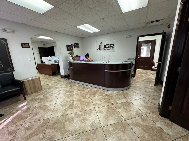 More Photos Of 11379-11399 NW 122nd St, Medley Warehouse For Sale