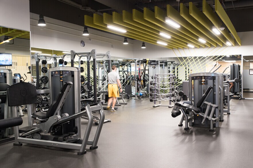 More Photos Of 800 LaSalle Ave, Minneapolis Office For Lease