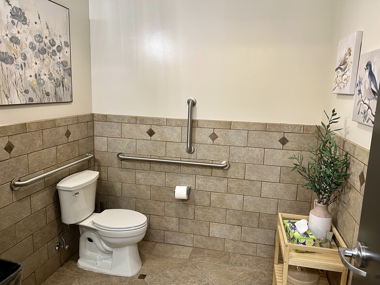 More Photos Of 19647 Solar Cir, Parker Medical For Sale