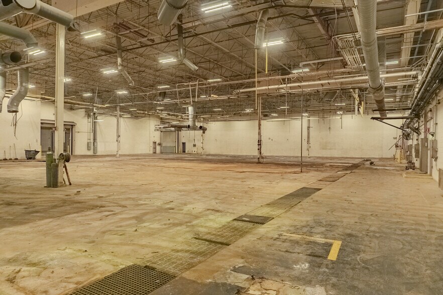 More Photos Of 4611 Wiseman Blvd, San Antonio Manufacturing For Sale