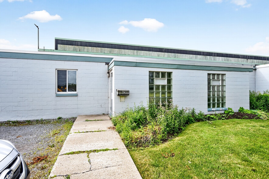 More Photos Of 7 Hackett Dr, Tonawanda Industrial For Sale