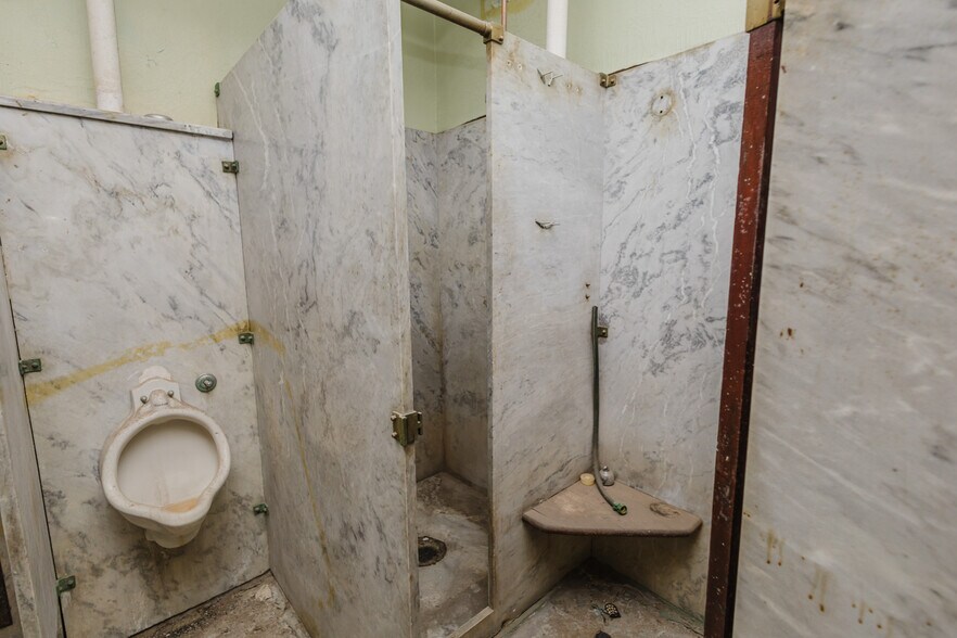More Photos Of 920 Millington St, Winfield Storefront Retail Office For Sale