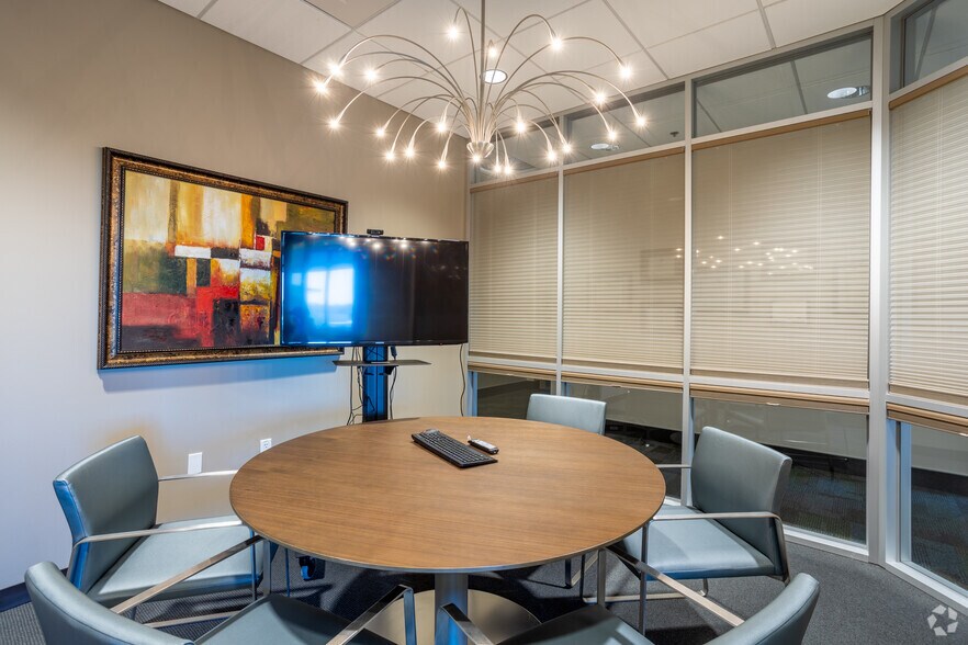 More Photos Of 7710 Rialto Blvd, Austin Medical For Lease