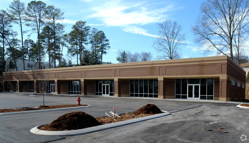 More Photos Of 1511 Gunbarrel Rd, Chattanooga Office For Lease