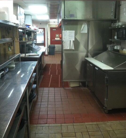 More Photos Of 1805 W 1st St, Springfield Restaurant For Sale