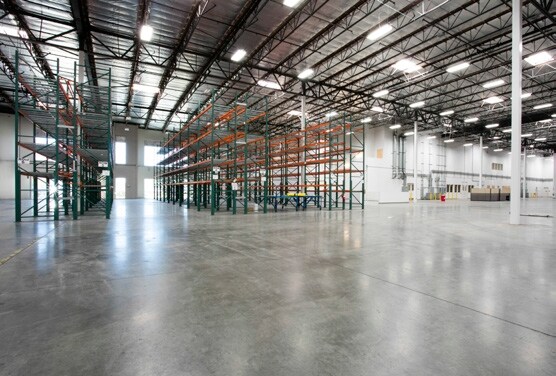 More Photos Of 14520 Delta Ln, Huntington Beach Distribution For Lease