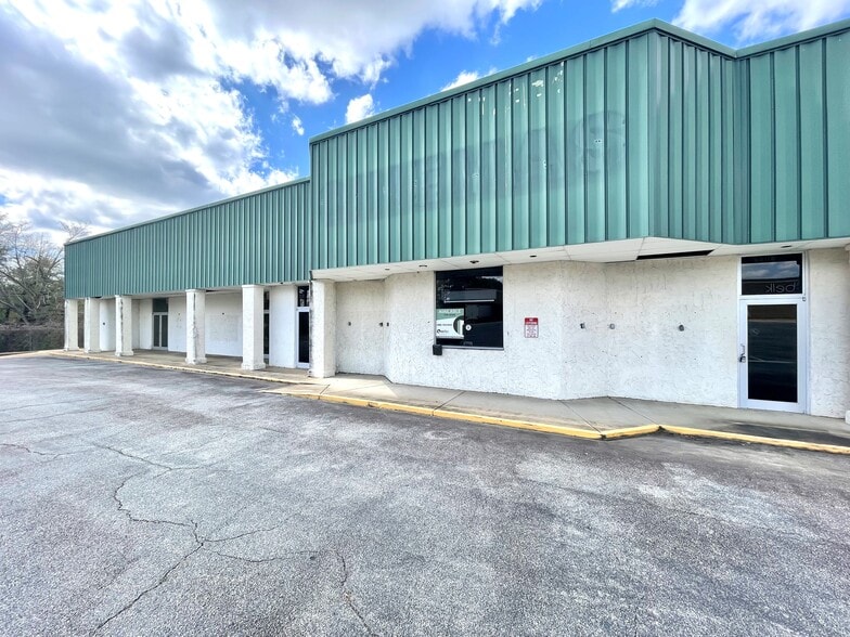 More Photos Of 1400 E Shotwell St, Bainbridge Freestanding For Sale