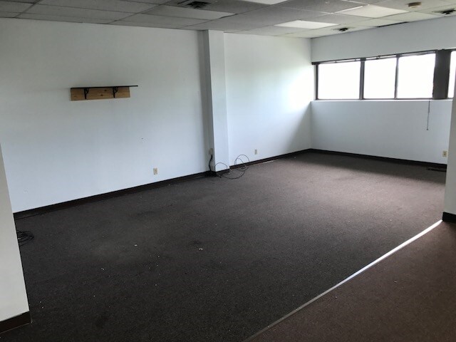 More Photos Of 113 E Taft Rd, North Syracuse Medical For Lease