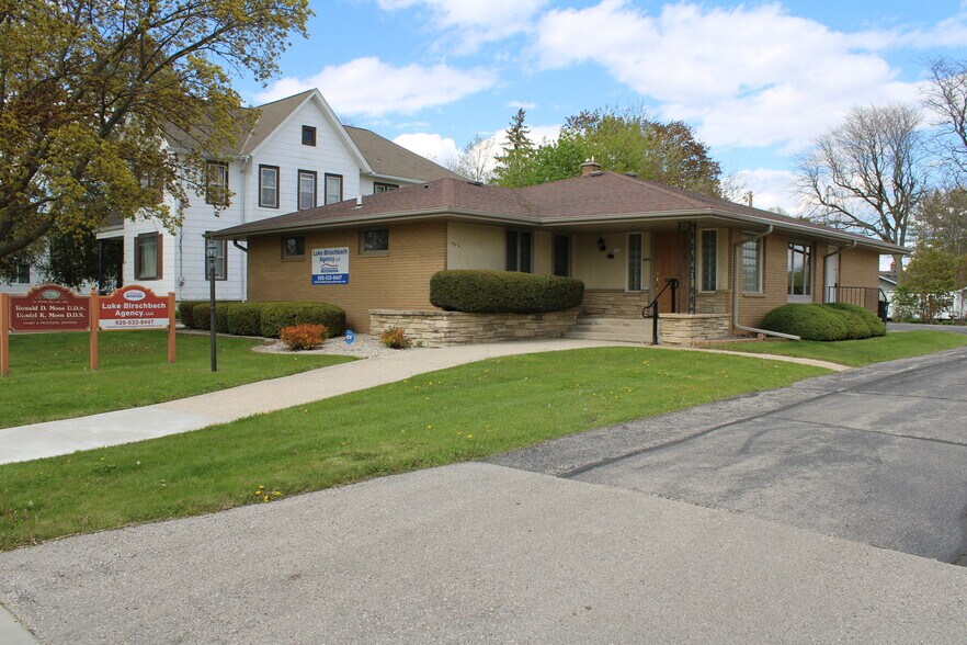 Primary Photo Of 130 N Fond Du Lac Ave, Campbellsport Office For Lease