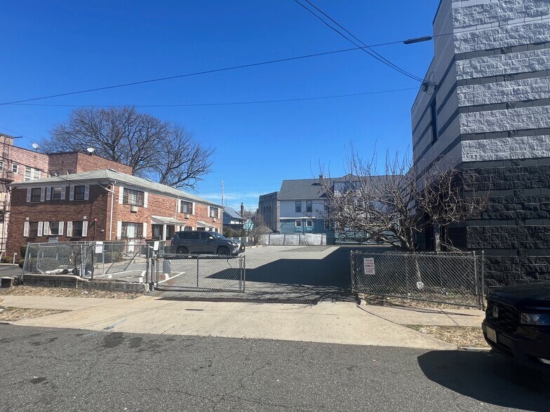 More Photos Of 715-723 Broadway, Paterson Office For Sale