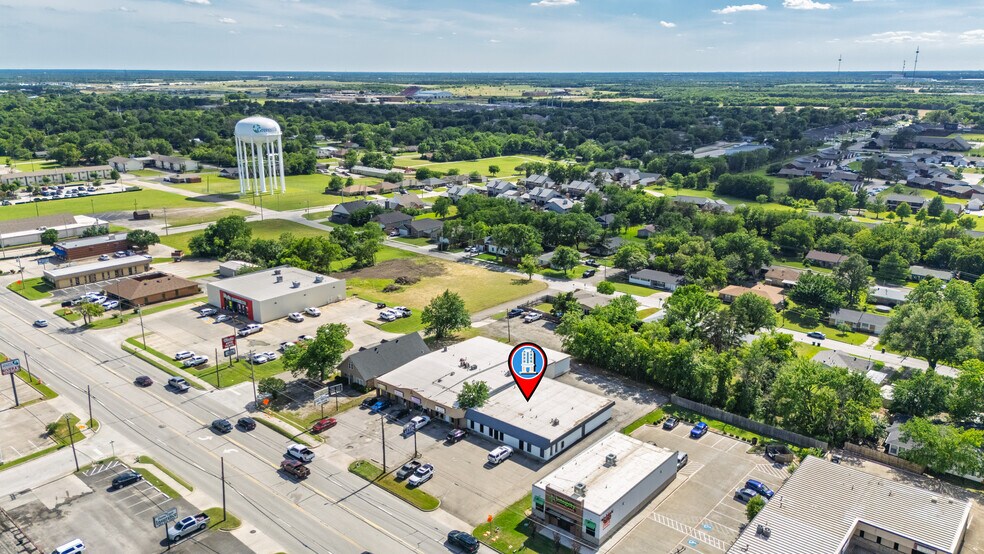 More Photos Of 5408 Wesley St, Greenville Freestanding For Sale