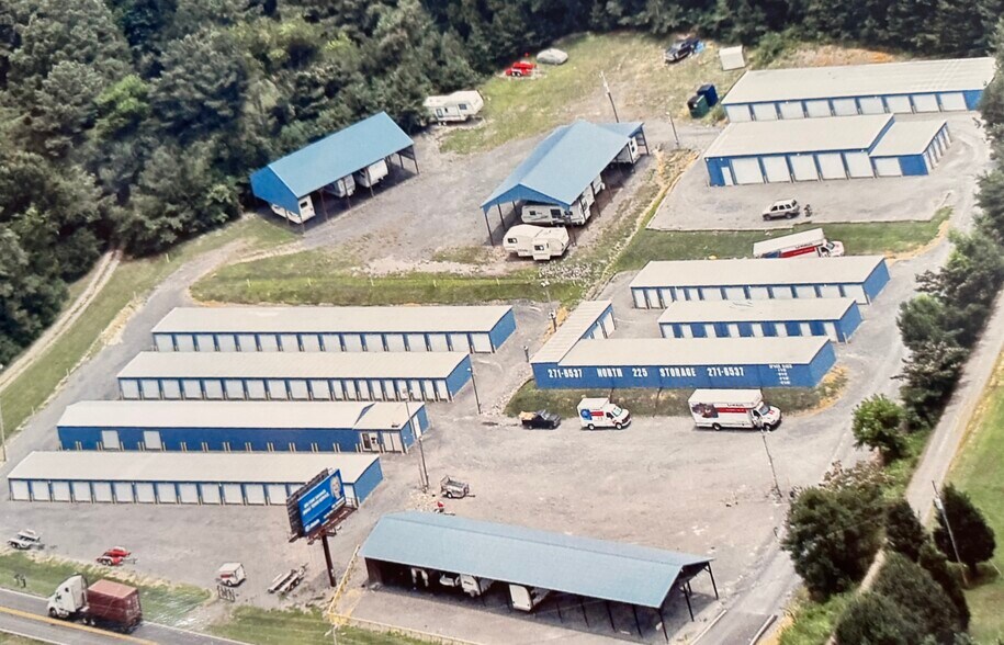 More Photos Of 5272 Highway 225 N, Chatsworth Self Storage For Sale