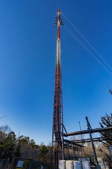 More Photos Of 641 Beach Ave, Stafford Airport For Sale