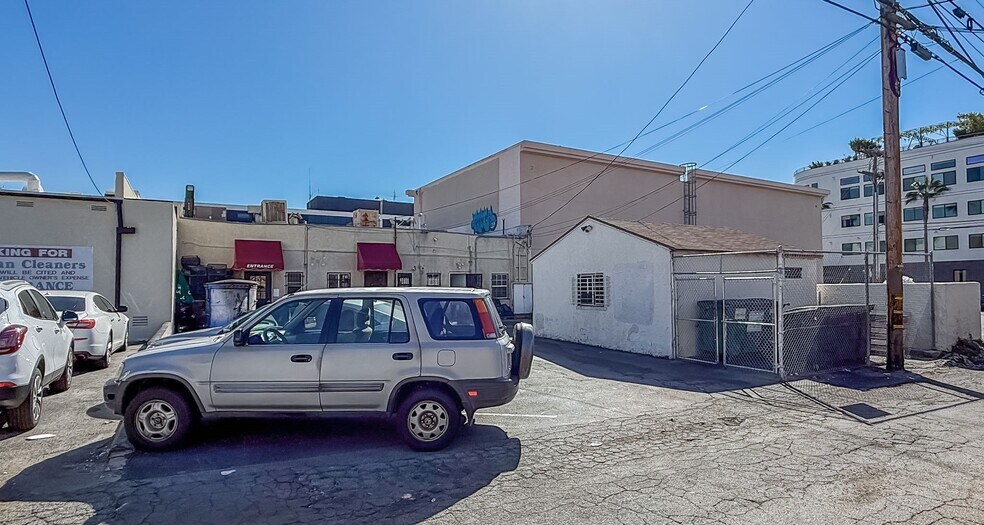 More Photos Of 109-111 N Fairfax Ave, Los Angeles Storefront For Sale