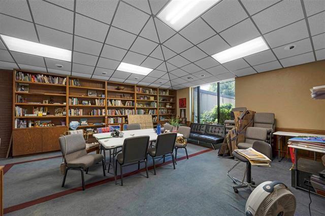 More Photos Of 816 W Gore Blvd, Lawton Office For Sale