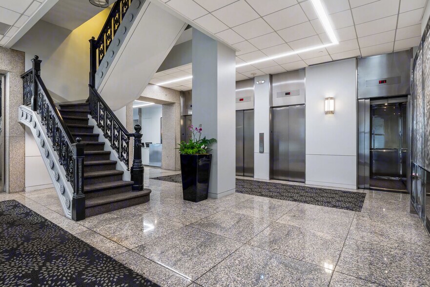 More Photos Of 2 Oliver St, Boston Office For Lease