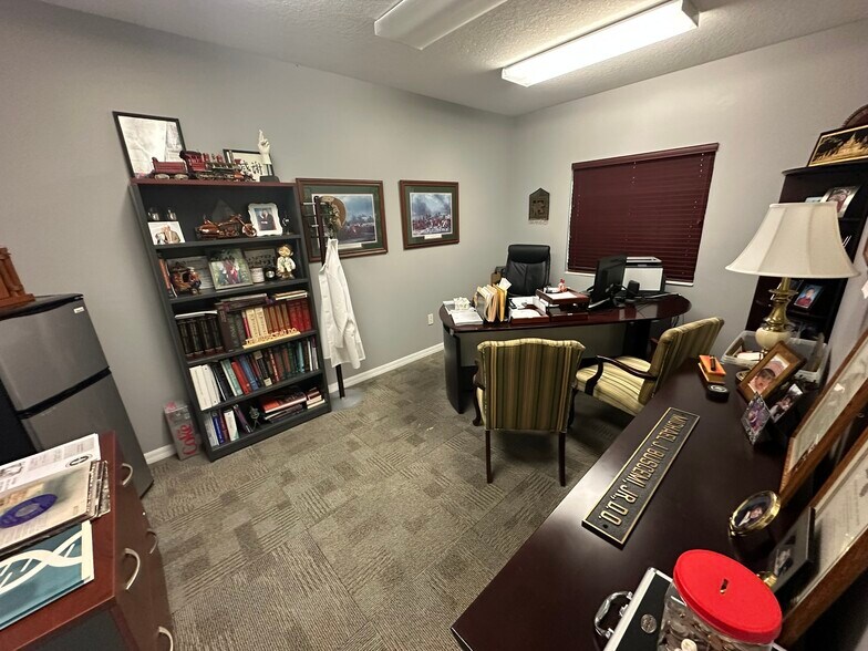 More Photos Of 10960 Sheldon Rd, Tampa Office For Sale
