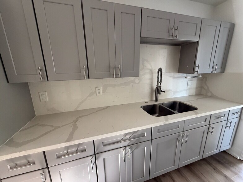 More Photos Of 1311-1315 N Allesandro St, Los Angeles Apartments For Sale