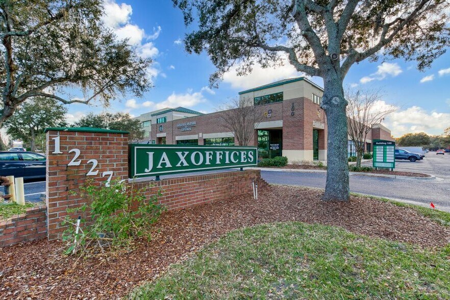 More Photos Of 12276 San Jose Blvd, Jacksonville Office For Lease