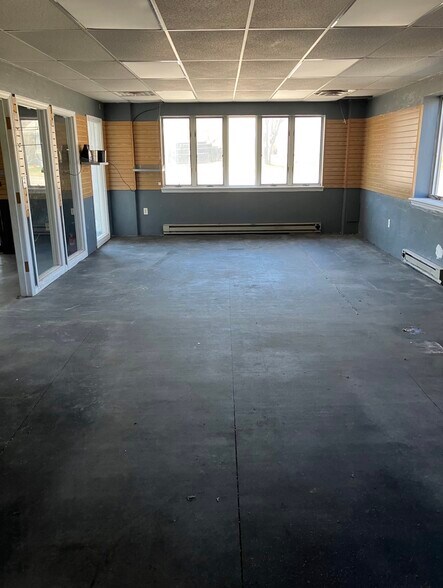 More Photos Of 380 Oriskany Blvd, Whitesboro Freestanding For Lease