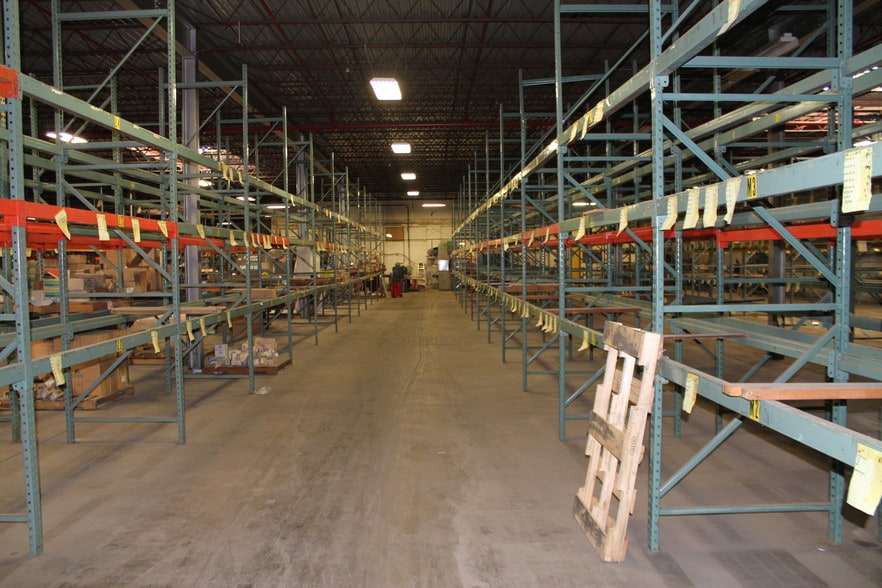 More Photos Of 4850 W Bloomingdale Ave, Chicago Warehouse For Lease
