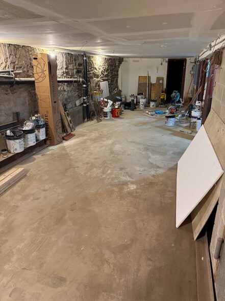 More Photos Of 389 2nd Ave, New York Storefront Retail Office For Lease