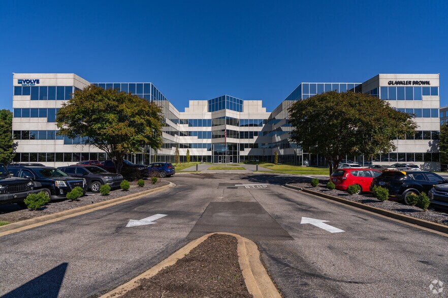 Primary Photo Of 6000 Poplar Ave, Memphis Office For Lease