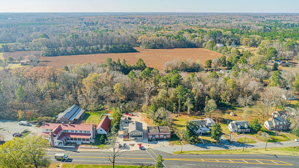 More Photos Of 13185 Hanover Courthouse Rd, Hanover Freestanding For Lease