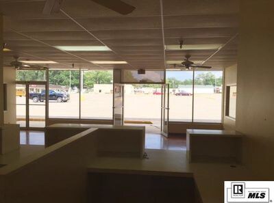 More Photos Of 653 E Madison Ave, Bastrop General Retail For Lease