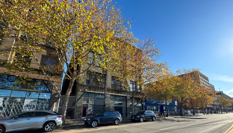 More Photos Of 1020-1022 1st Ave S, Seattle Light Manufacturing For Lease