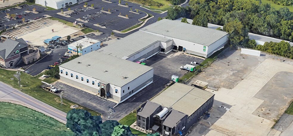 More Photos Of 602 N English Station Rd, Louisville Manufacturing For Lease