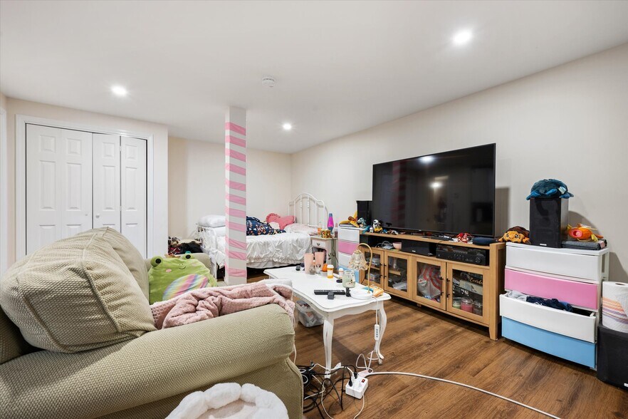 More Photos Of 72 3rd St, Bangor Apartments For Sale