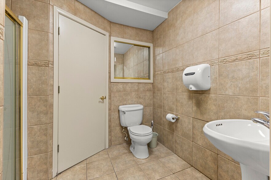 More Photos Of 30401 Utica Rd, Roseville Office For Sale