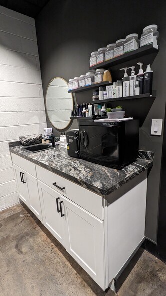 More Photos Of 1815 Eggert Rd, Buffalo Storefront For Lease