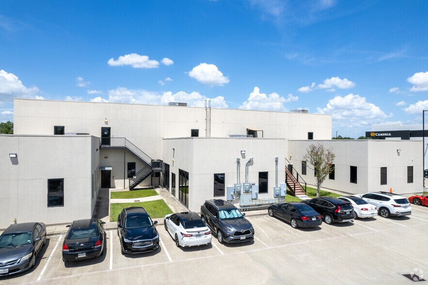 More Photos Of 14025 West Rd, Houston Office For Sale