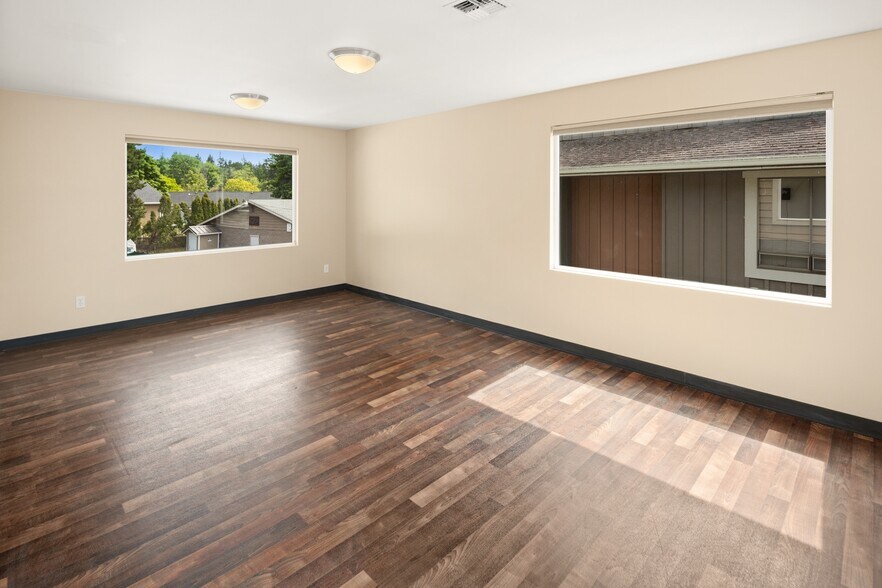 More Photos Of 19944 Ballinger Way NE, Shoreline Office For Sale