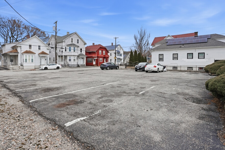More Photos Of 122 Lowell Ave, Providence Apartments For Sale