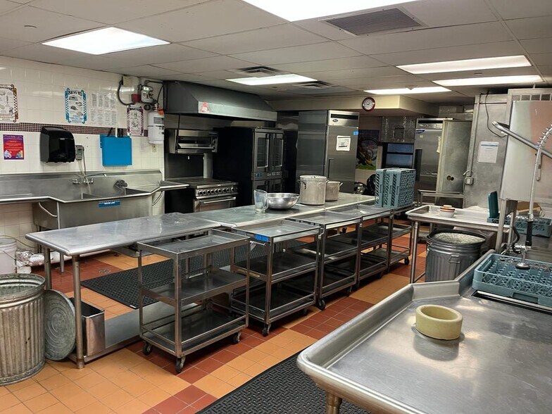 More Photos Of 11112 Northern Blvd, Corona General Retail For Lease