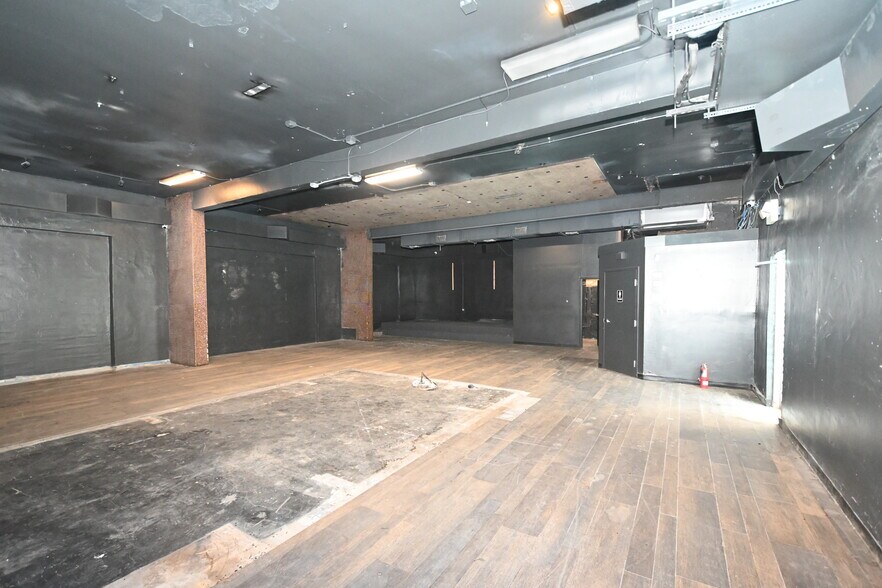 More Photos Of 47 W Amelia St, Orlando Bar For Sale