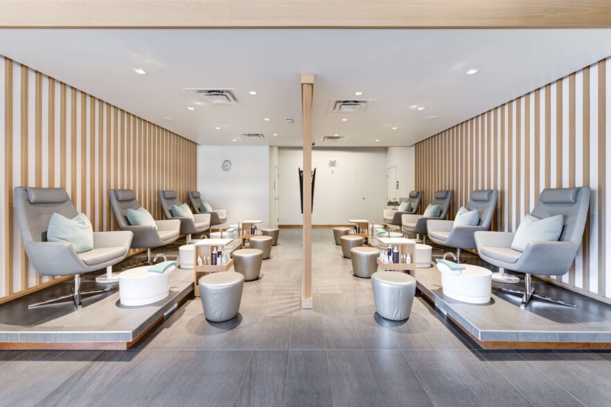 More Photos Of 4950 E Hampden Ave, Denver Freestanding For Lease