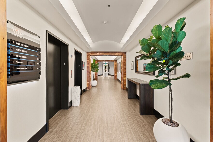 More Photos Of 10542 S Jordan Gtwy, South Jordan Loft Creative Space For Lease